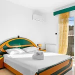 S&t Villa *
