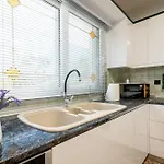 Villa S&t *
