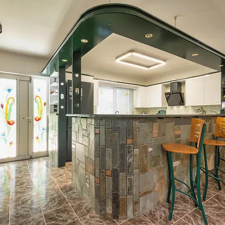 Villa S&t Haraki